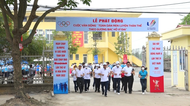 Mỹ Đức: Gần 500 người tham ra Ngày chạy Olympic vì sức khỏe toàn dân năm 2022

 - Ảnh 1.