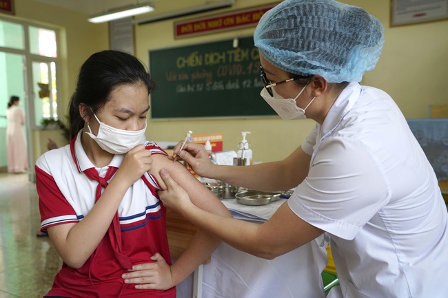 Ho Chi Minh City: Children under 12 years old will be vaccinated with Moderna vaccine in the first phase - Photo 1.