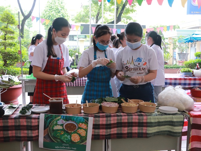 Trải nghiệm thú vị lễ hội Songkran- Tết năm mới tại TP.HCM - Ảnh 3.