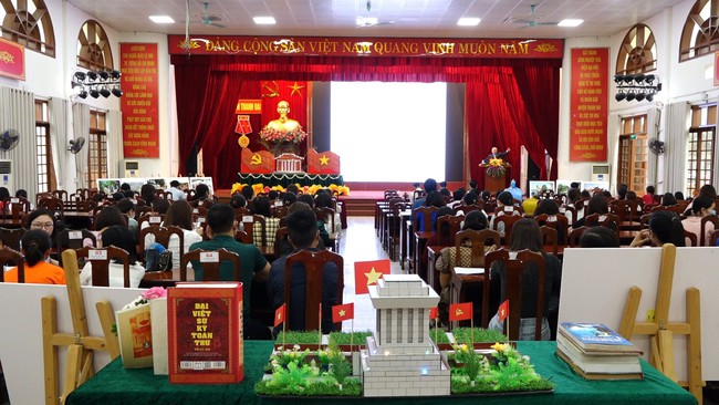 Huyện Thanh Oai hưởng ứng Ngày Sách và văn hóa đọc Việt Nam - Ảnh 1.