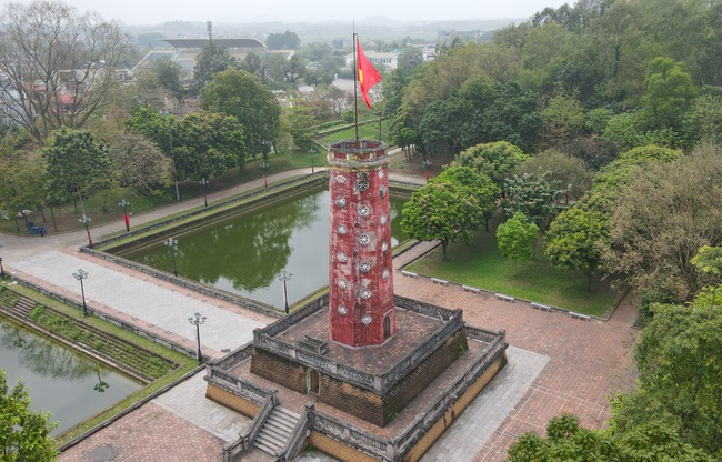 Thành cổ 200 năm tuổi được xây dựng bằng đá ong &quot;độc nhất vô nhị&quot; ở Hà Nội - Ảnh 3.