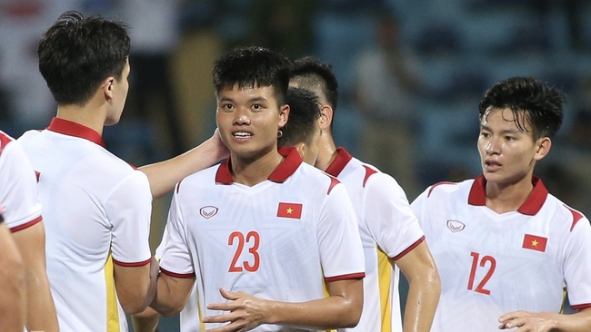 Who is Nguyen Van Tung, the killer U23 Vietnam tearing the net of Korea U20?  - Photo 3.