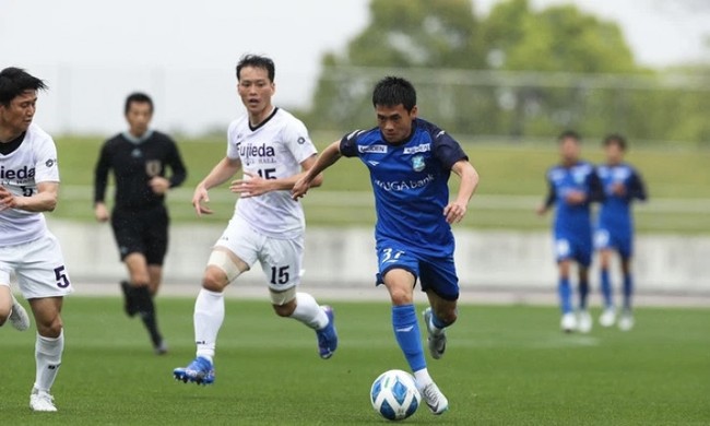 Cựu tuyển thủ U19 Việt Nam đá chính tại Nhật Bản - Ảnh 1.
