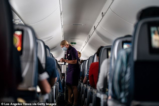 FBI bắt giữ hành khách gây náo loạn khoang hạng Nhất trên chuyến bay của Delta Airlines - Ảnh 2.