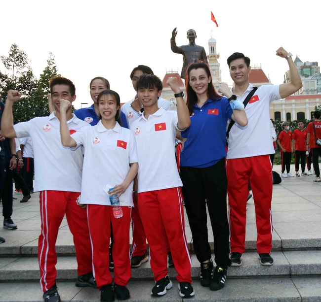 TP.HCM tổ chức họp mặt và giao lưu Đoàn thể thao Việt Nam tham dự SEA Games 31 - Ảnh 10.