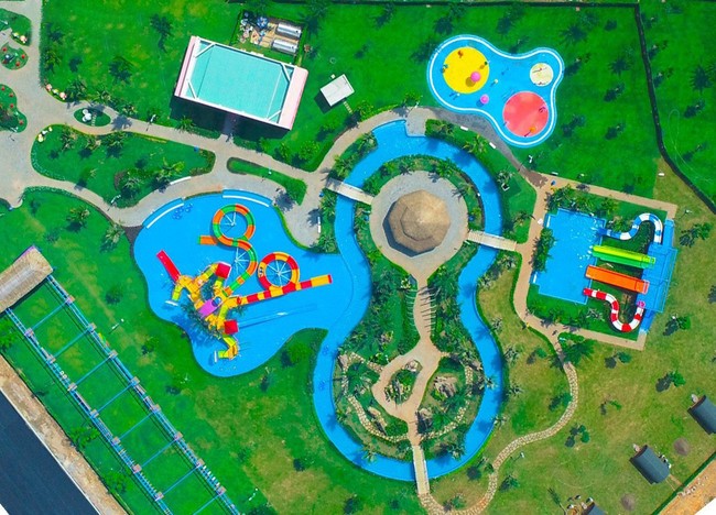 Công viên nước Dino Water Park chính thức mở cửa miễn phí trong 3 ngày lễ tại Long An - Ảnh 1.