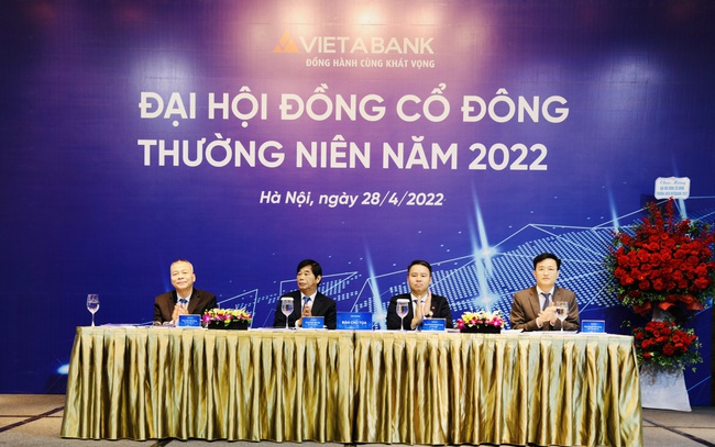 ĐHĐCĐ VietABank: Tăng vốn điều lệ lên 7.200 tỷ đồng, cổ tức 11% theo 3 phương án - Ảnh 1.
