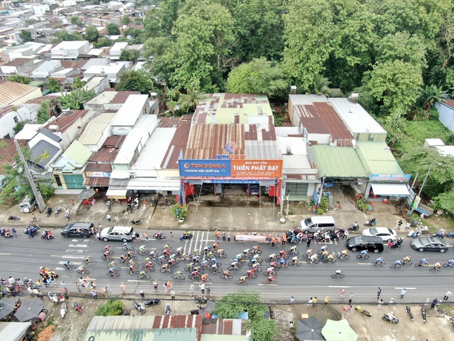 Lê Nguyệt Minh thắng chặng cuối, Igor Frolov đoạt áo vàng chung cuộc Cúp xe đạp truyền hình TP.HCM  - Ảnh 2.