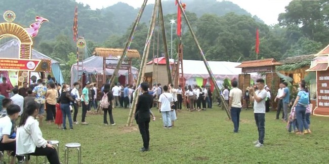 Ninh Binh tourism: Opening of Cuc Phuong great thousand week - Photo 3.