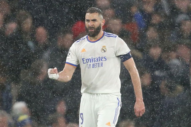 Lập hat-trick vào lưới Chelsea, Benzema tạo nên hàng loạt kỷ lục - Ảnh 1.