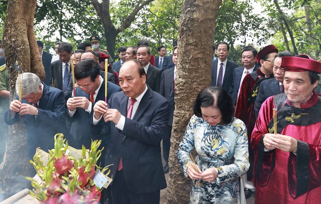 gio to/ 10 năm Tín ngưỡng thờ cúng Hùng Vương là Di sản nhân loại: Sức mạnh quy tụ các thế hệ người Việt - Ảnh 1.