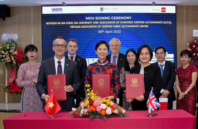 Trường Đại học Bà Rịa – Vũng Tàu ký kết hợp tác với Tập đoàn Giáo dục Pearson, Hiệp hội kế toán Anh Quốc, VACPA - Ảnh 4.