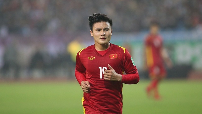 U23 Việt Nam gặp khó ở SEA Games 31: Quang Hải bị &quot;réo&quot; tên! - Ảnh 2.