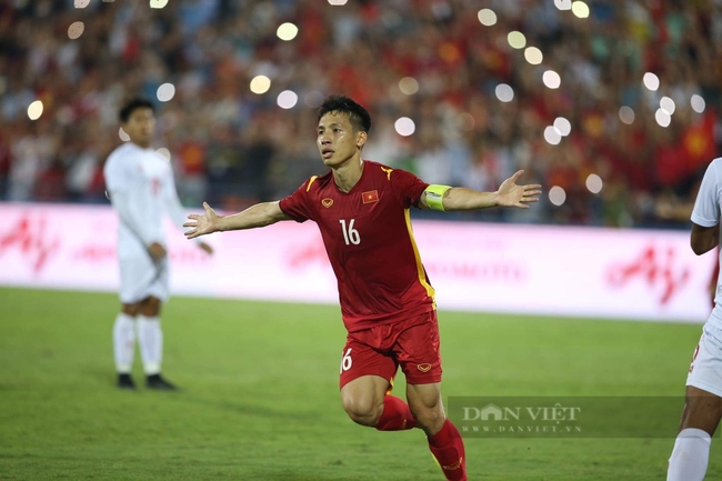 Clip: Hùng Dũng lập công mở tỷ số cho U23 Việt Nam - Ảnh 1.