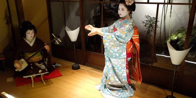 Decipher the secret hidden behind the charm of the Geisha - Photo 7.