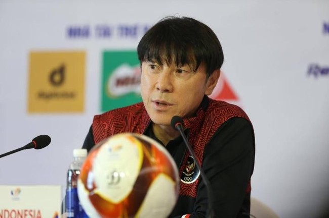 Thua U23 Thái Lan, HLV Shin Tea-yong trách học trò chơi thiếu Fair Play - Ảnh 1.