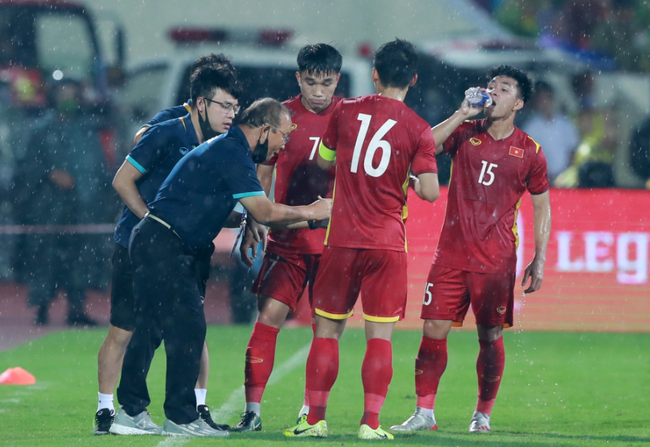 HLV Park Hang-seo đổi bài, U23 Việt Nam gây bất ngờ cho U23 Malaysia - Ảnh 1.