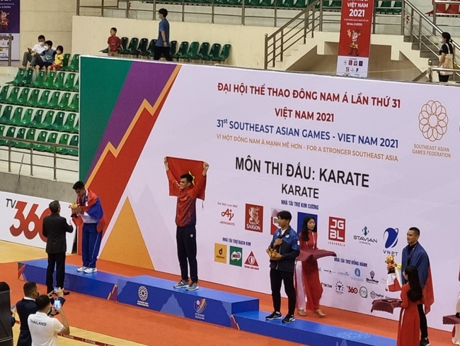 Karate Việt Nam giành 4 huy chương vàng trong ngày thi đấu thứ 2 - Ảnh 3.