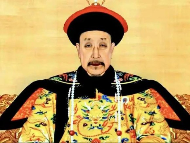 Why does Qianlong only have 2 people capable of inheriting the throne?  - Photo 1.