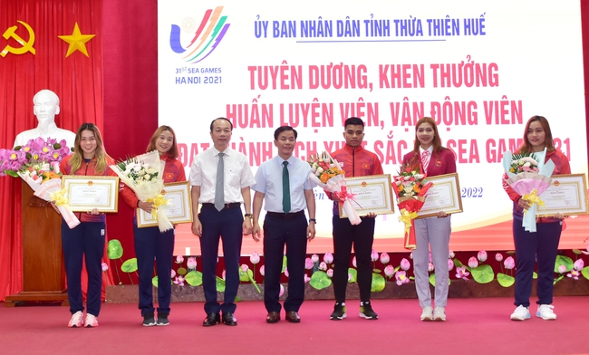 TT-Huế: Nhiều đãi ngộ cho cầu thủ Hồ Thanh Minh và các VĐV đạt huy chương tại SEA Games 31  - Ảnh 1.