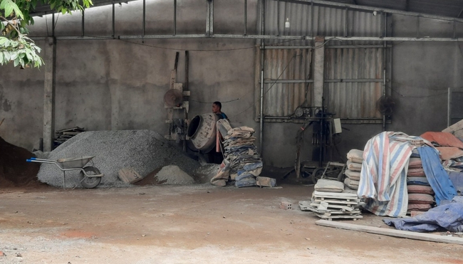 Thừa Thiên Huế: Dân ở khu đô thị xanh bạc mặt vì xưởng sản xuất gạch gây ô nhiễm  - Ảnh 2.