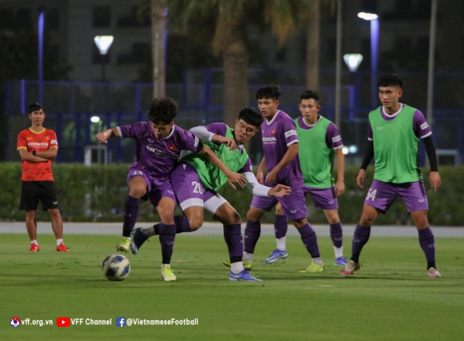 Bất ngờ về chiều cao của cầu thủ U23 Việt Nam dự VCK U23 châu Á 2022 - Ảnh 2.