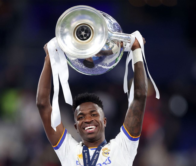 A series of photos of Real crowned the Champions League 2021-2022 - Photo 10.