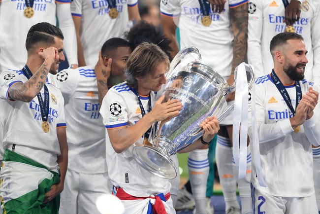 A series of photos of Real crowned the Champions League 2021-2022 - Photo 12.