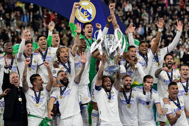 A series of photos of Real crowned the Champions League 2021-2022 - Photo 6.