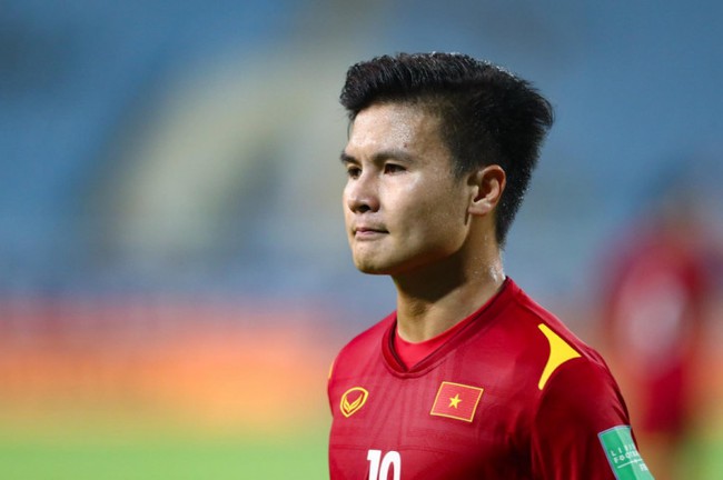 Quang Hai went to Austria to play football, 