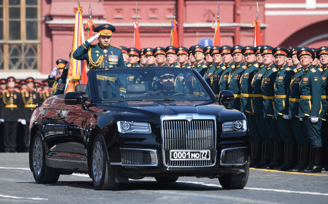 Nga duyệt binh hoành tráng Ngày Chiến thắng: Loạt khí tài 'khủng' xuất hiện trên Quảng trường Đỏ - Ảnh 1.