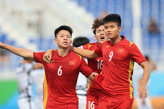 Vũ Tiến Long - U23 Việt Nam: Chàng trai 4 lần đối mặt... tử thần - Ảnh 3.