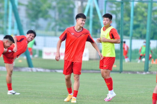 U19 Việt Nam đón hai &quot;viện binh&quot; chất lượng từ đội U23 - Ảnh 1.
