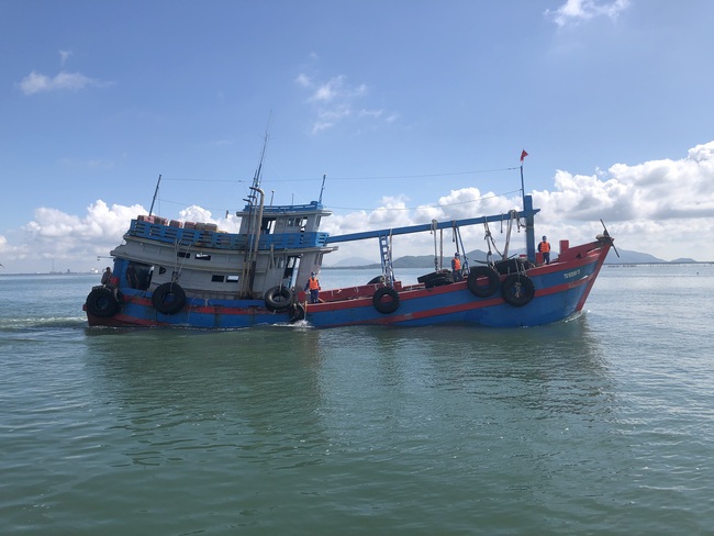 Bà Rịa - Vũng Tàu: Cảnh sát biển bắt tàu chở 85.000 lít dầu DO không rõ nguồn gốc - Ảnh 1.