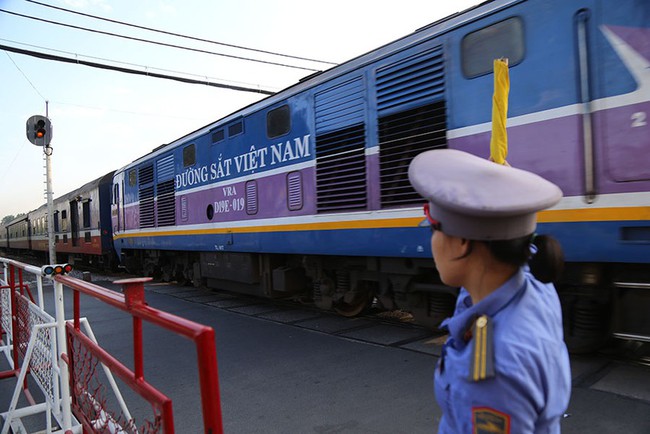Ngành đường sắt còn 69.000 chỗ trong dịp Tết, tiếp tục tăng tải phục vụ khách - Ảnh 3.