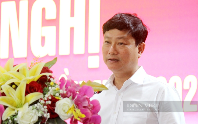Ông Võ Văn Minh – Phó Bí thư Tỉnh ủy, Chủ tịch UBND tỉnh Bình Dương phát biểu chỉ đạo tại Hội nghị quân chính 6 tháng đầu năm 2022. Ảnh: Nguyên Vỹ