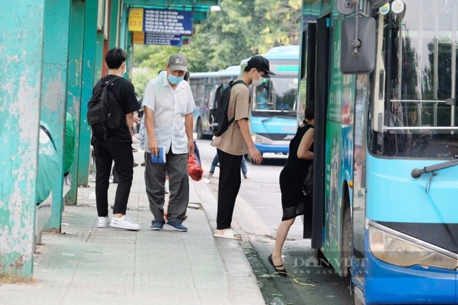 Trải lòng của nhiều tài xế xe bus truyền thống Hà Nội sau &quot;tâm thư&quot; gây xôn xao mạng xã hội - Ảnh 3.