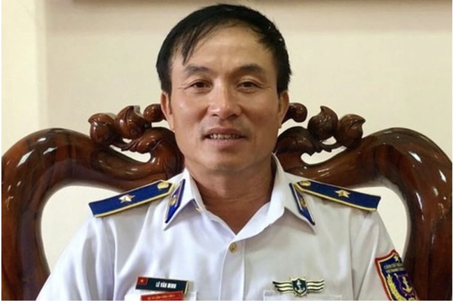 Cựu Thiếu tướng Lê Văn Minh nhận hối lộ 6,9 tỷ đồng &quot;bảo kê buôn lậu&quot; đối mặt khung hình phạt nào? - Ảnh 1.
