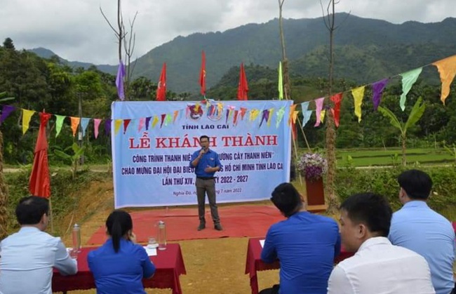 Lào Cai: Khánh thành công trình thanh niên “Tuyến đường cây thanh niên” - Ảnh 1.