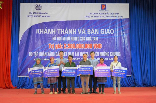 Lào Cai: Khánh thành và bàn giao hỗ trợ 50 hộ nghèo xoá nhà tạm  - Ảnh 3.