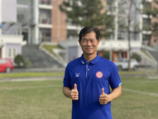 Coach Bae Jiwon: Who is the new captain of the V.League Viettel club?  - Photo 2.