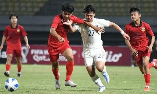 U19 Lào gây sốc, quật ngã U19 Thái Lan bằng tỷ số 2-0 - Ảnh 1.