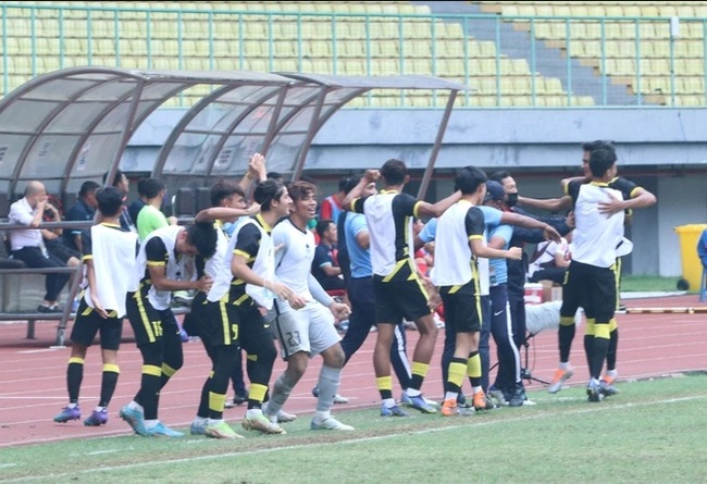 Châu Phi mắc lỗi, U19 Việt Nam bất ngờ thủng lưới trước U19 Malaysia - Ảnh 1.