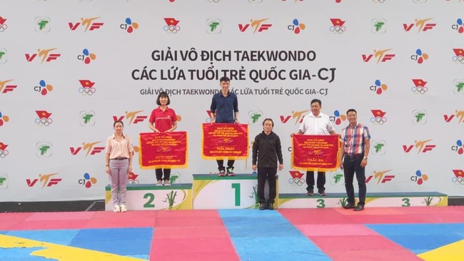 TP.HCM giành ngôi đầu Giải Taekwondo các lứa tuổi trẻ toàn quốc 2022 - Ảnh 3.