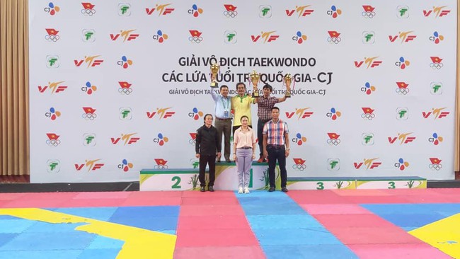 TP.HCM giành ngôi đầu Giải Taekwondo các lứa tuổi trẻ toàn quốc 2022 - Ảnh 1.