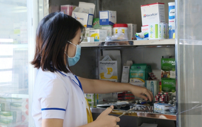 Cử tri Tây Ninh phản ánh tình trạng thường xuyên thiếu nhiều loại thuốc trong danh mục thuốc bào hiểm y tế. Ảnh minh họa: Trần Khánh