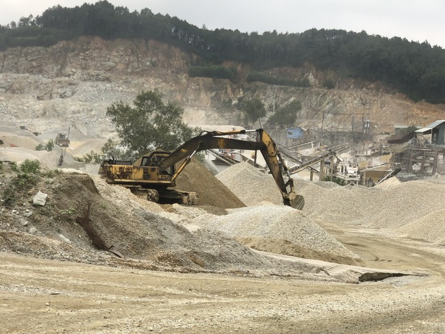 Khai thác khoáng sản ở TT-Huế: Vi phạm tràn lan, doanh nghiệp chưa nghiêm túc bảo vệ môi trường - Ảnh 2.