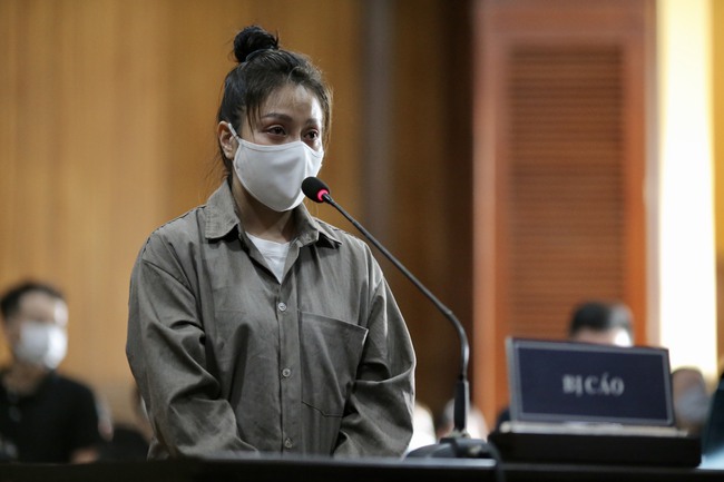 Sắp xét xử công khai vụ bé gái 8 tuổi bị bạo hành đến tử vong - Ảnh 1.