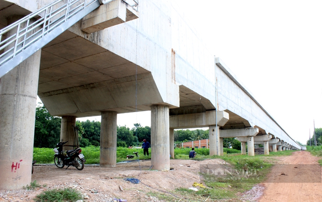 Công trình thủy lợi đưa nước vượt sông Vàm Cỏ Đông có tổng vốn đầu tư ban đầu gần 998 tỷ đồng. Cuối năm 2019, dự án được điều chỉnh nâng vốn lên gần 1.200 tỷ đồng. Ảnh: Nguyên Vỹ