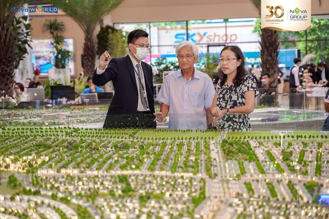 Đâu là rào cản của việc “xuống tiền” với bất động sản nửa cuối năm 2022? - Ảnh 1.